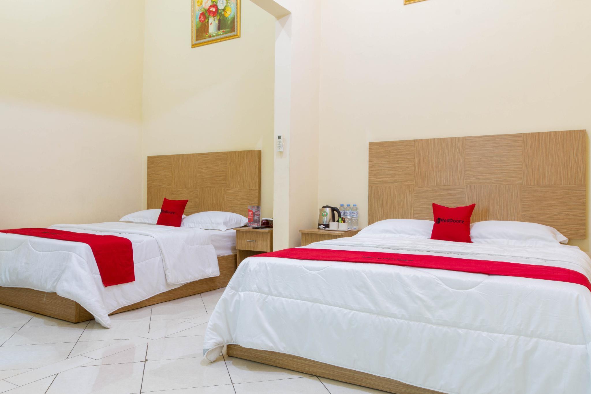 Reddoorz @ Pataruman Garut Εξωτερικό φωτογραφία