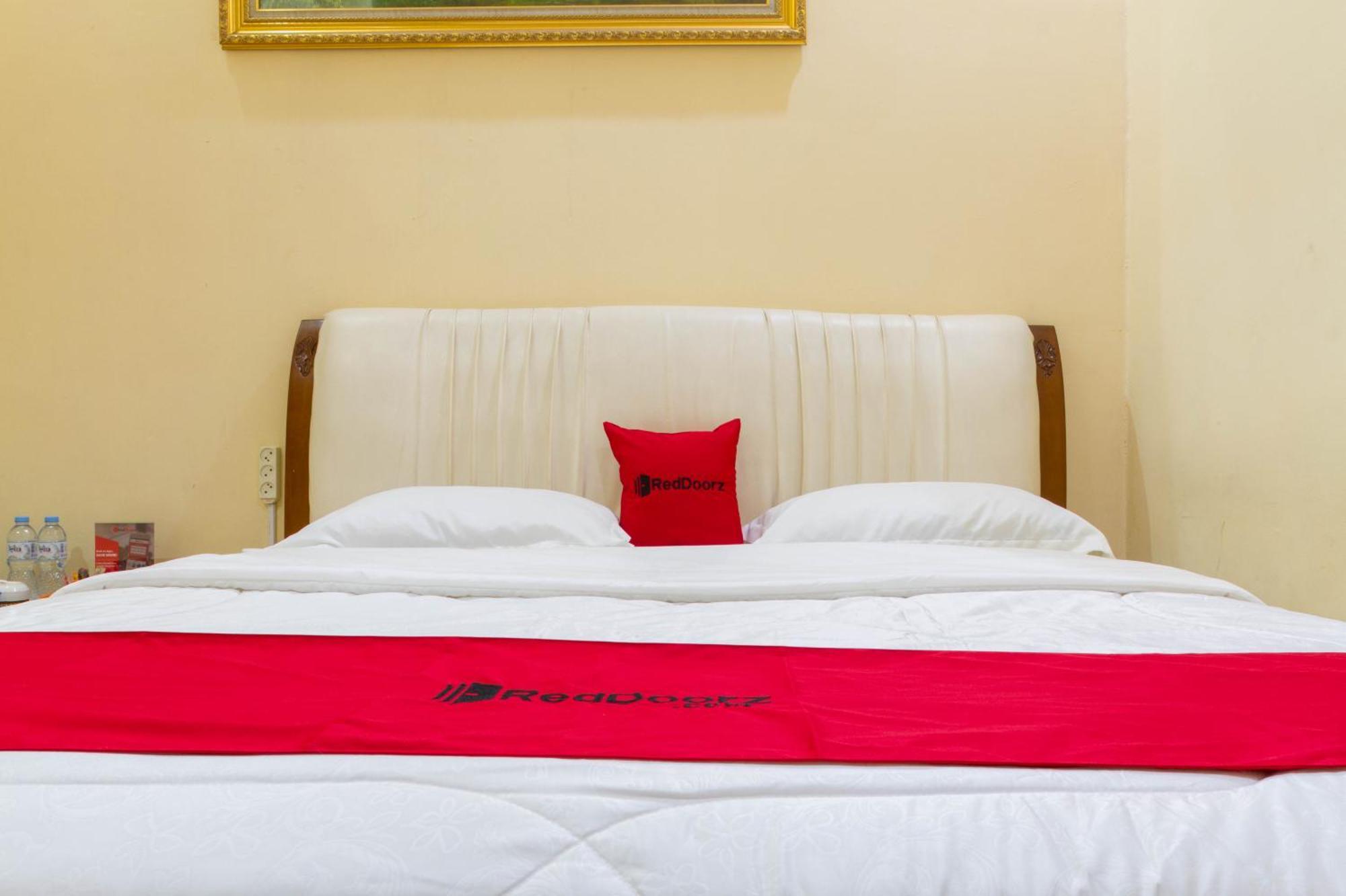 Reddoorz @ Pataruman Garut Εξωτερικό φωτογραφία
